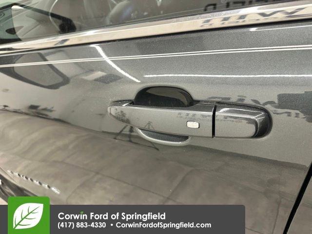 Used 2020 Chevrolet Equinox LT image 19