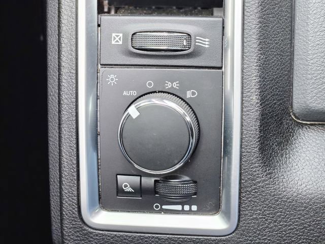 Used 2019 RAM 1500 Classic SLT w/ Luxury Group image 20