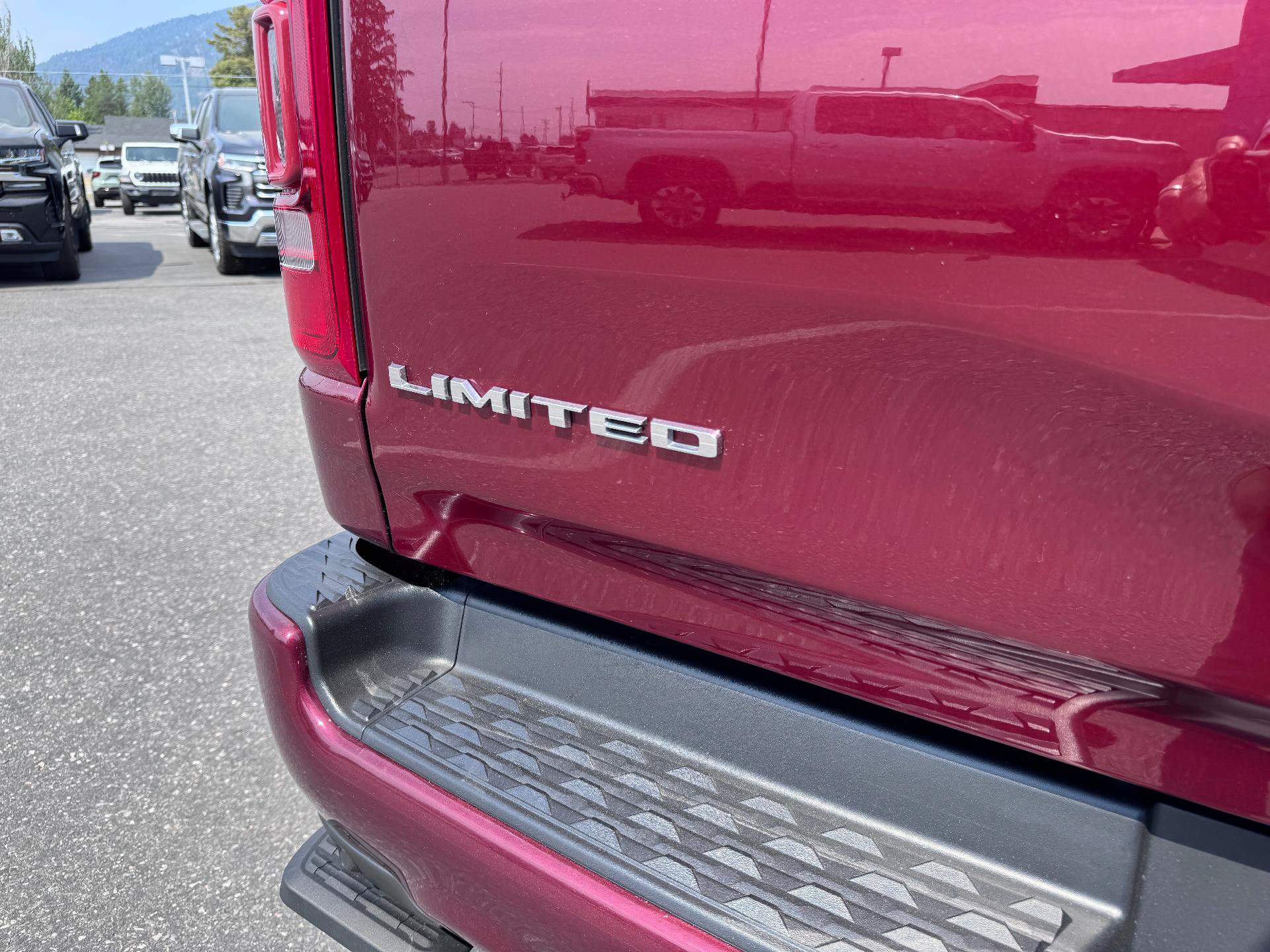 Used 2019 RAM 1500 Limited AWD/4WD image 43