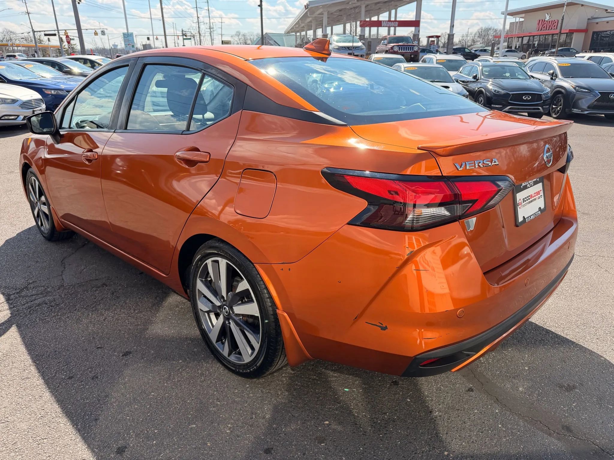 Used 2020 Nissan Versa SR w/ Lighting Package image 3