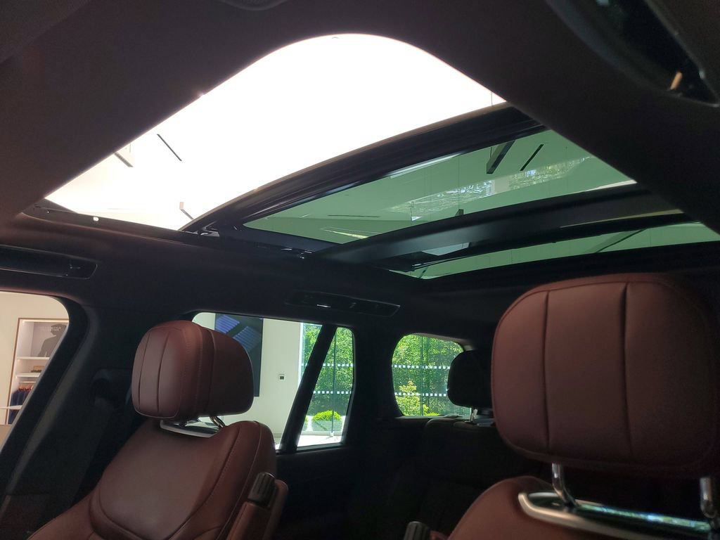 Used 2023 Land Rover Range Rover SE AWD/4WD image 13