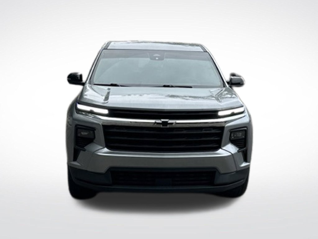 Used 2024 Chevrolet Traverse LS w/ LPO, Floor Liner Package FWD image 2