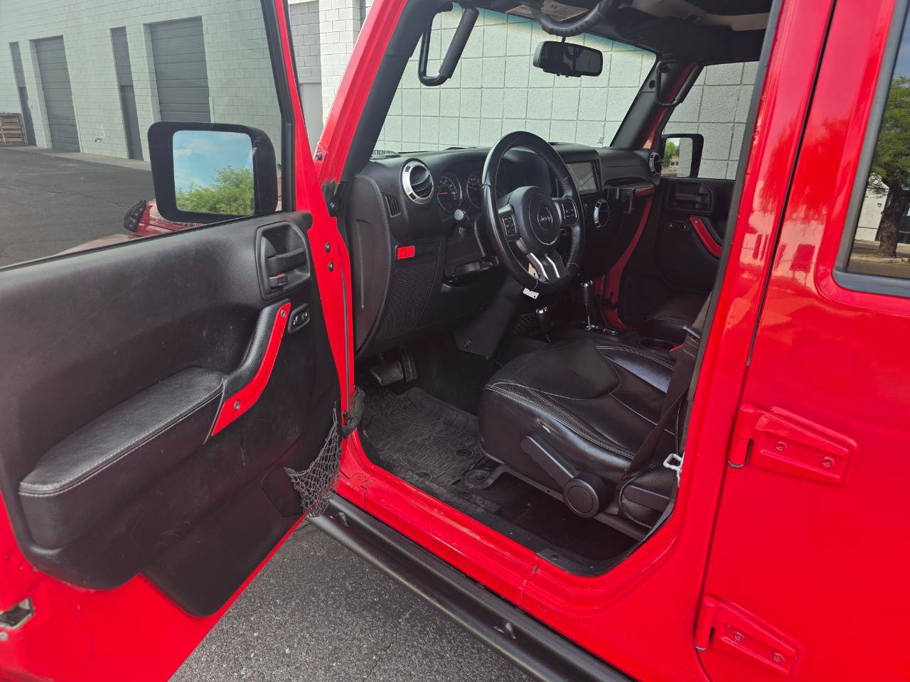 Used 2016 Jeep Wrangler Unlimited Rubicon AWD/4WD image 26