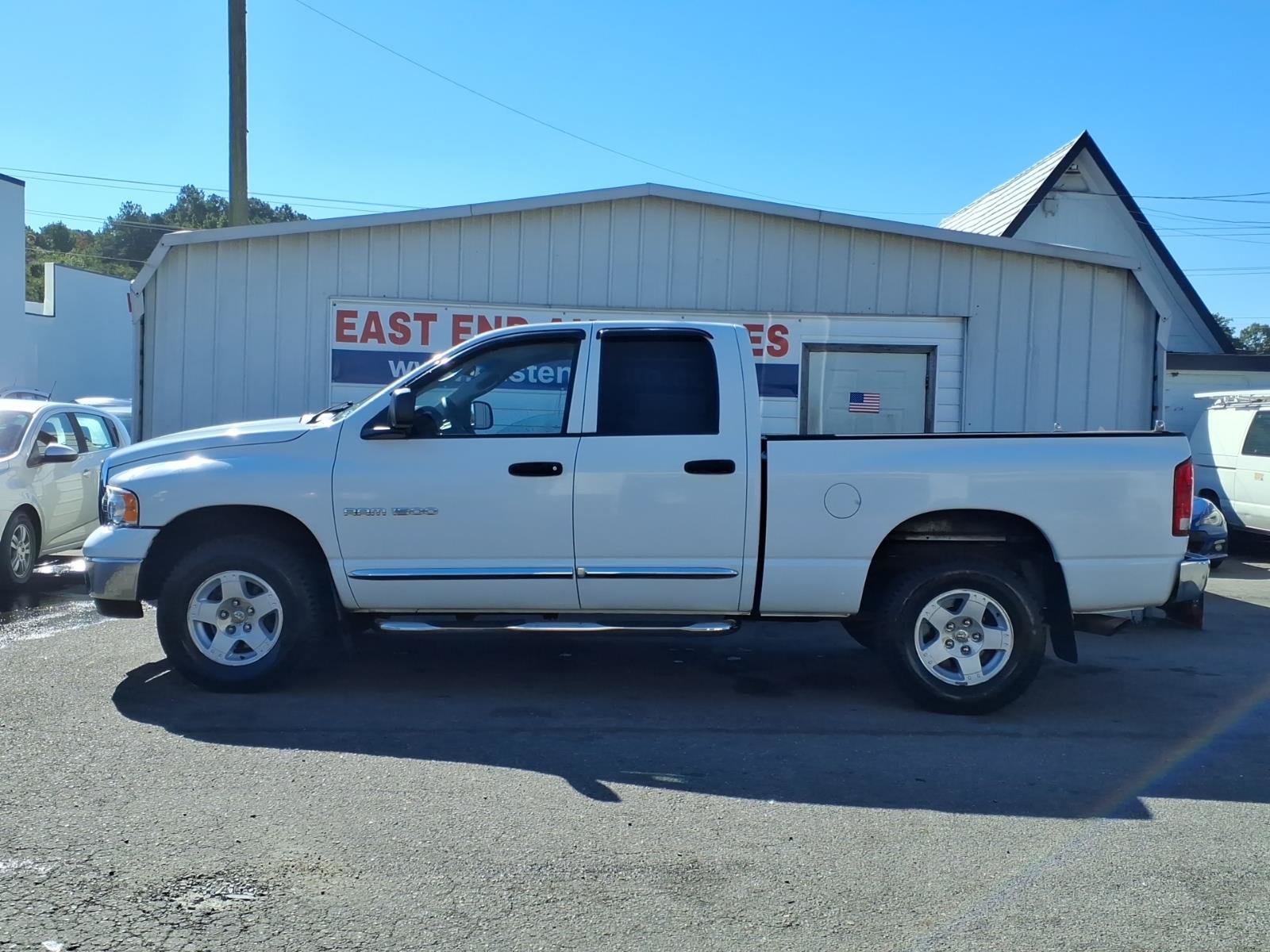 Used 2005 Dodge Ram 1500 Truck SLT AWD/4WD image 2