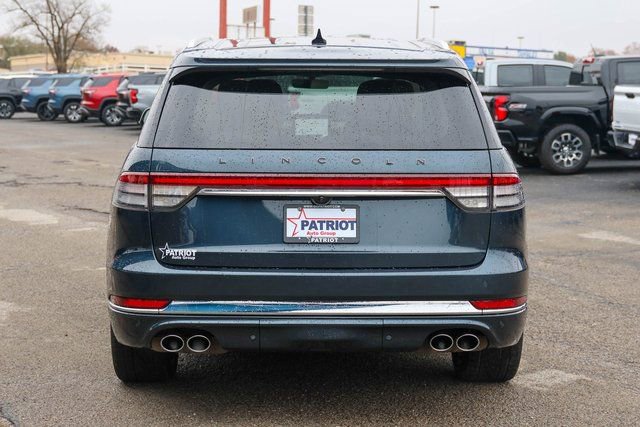 Used 2023 Lincoln Aviator Black Label w/ Class IV Trailer Tow Package image 4