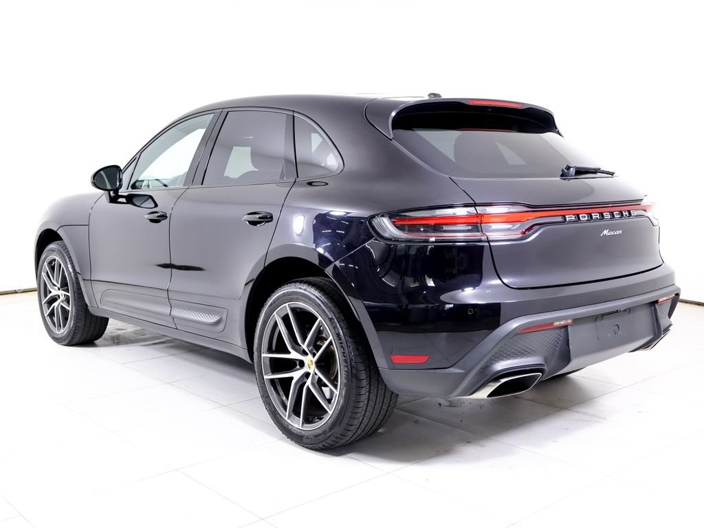 Certified 2023 Porsche Macan AWD/4WD image 3