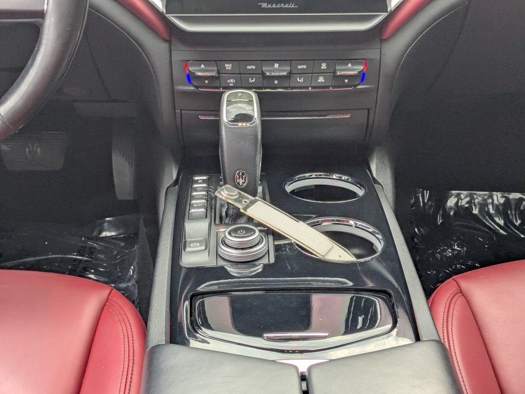 Used 2021 Maserati Ghibli S RWD image 6