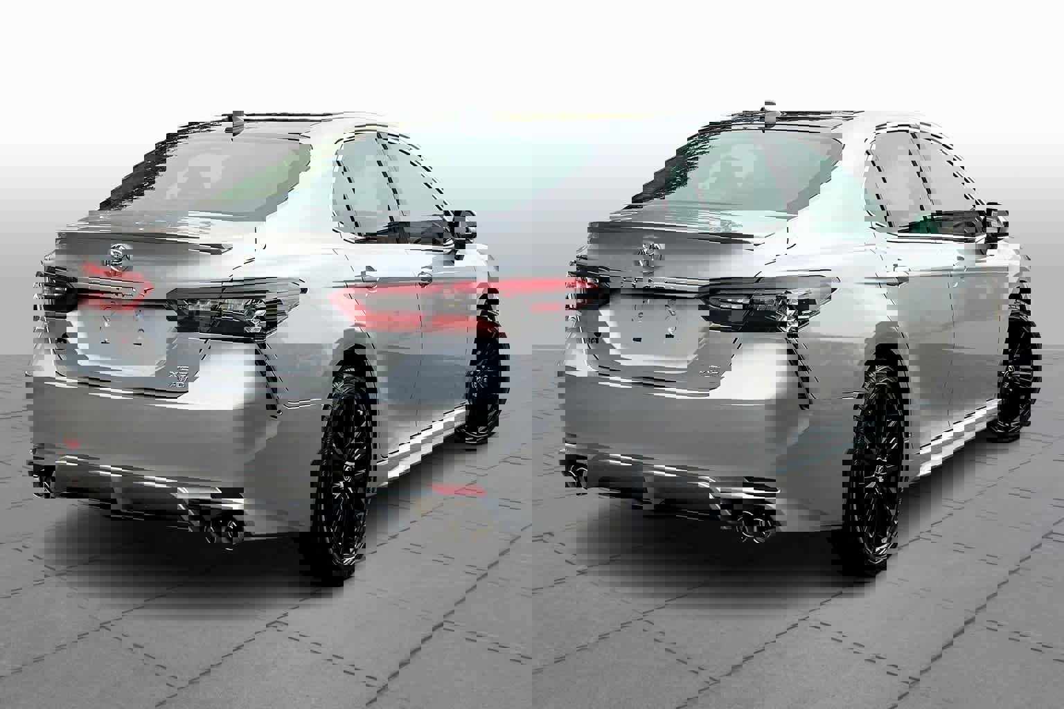 Used 2023 Toyota Camry XSE w/ Cold Weather Package image 13