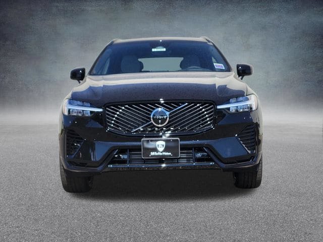 New 2026 Volvo XC60 T8 Plus w/ Climate Package AWD/4WD image 2