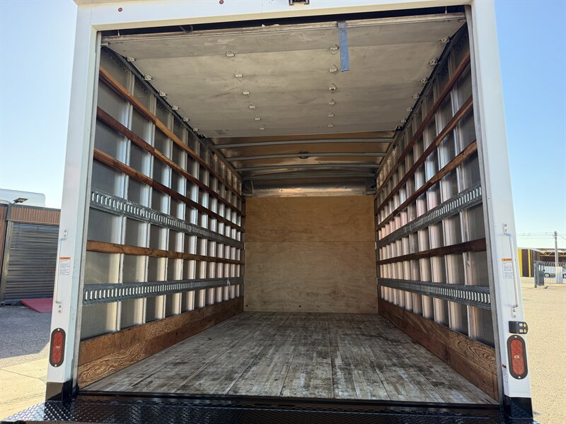 Used 2024 Isuzu NPR RWD image 9