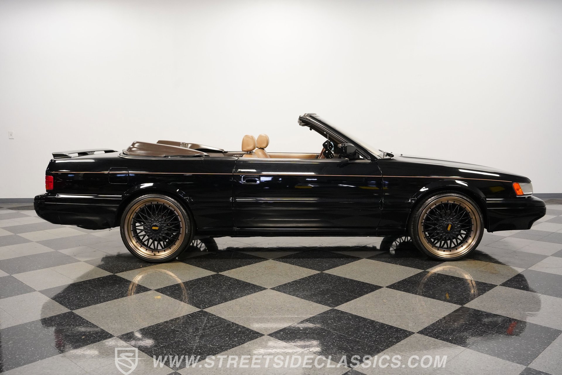 Used 1991 INFINITI M30 Convertible image 14