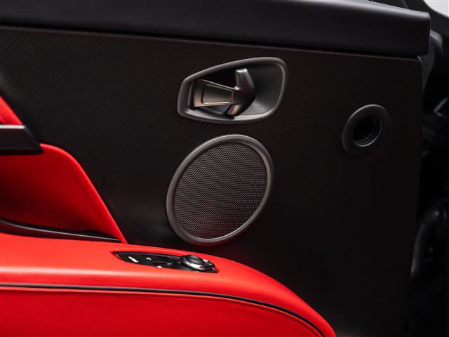 Used 2023 Aston Martin DBS Coupe image 34