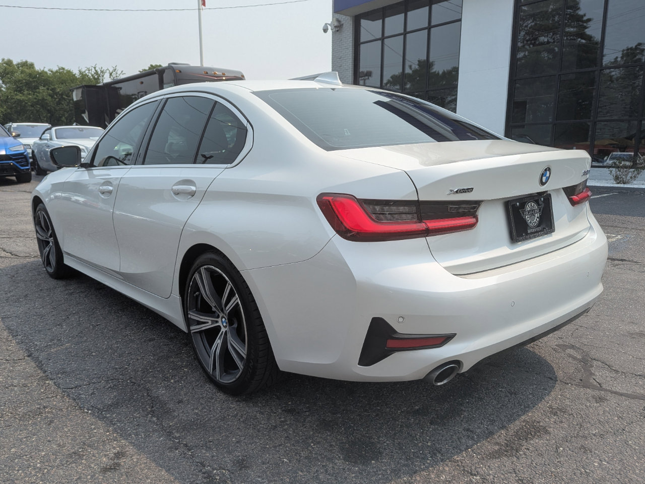 Used 2020 BMW 330i xDrive Sedan w/ Premium Package image 10