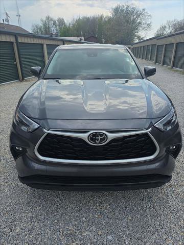 Certified 2024 Toyota Highlander LE AWD/4WD image 9