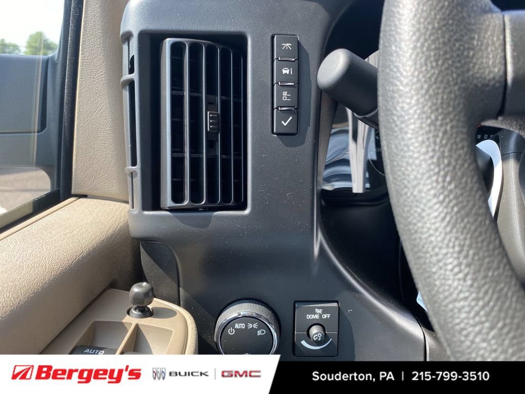 New 2025 GMC Savana 3500 w/ Driver Convenience Package RWD image 19