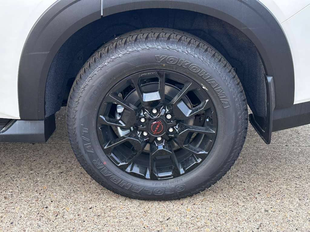 New 2026 Nissan Armada PRO-4X w/ Captain's Chari Seat Package AWD/4WD image 22