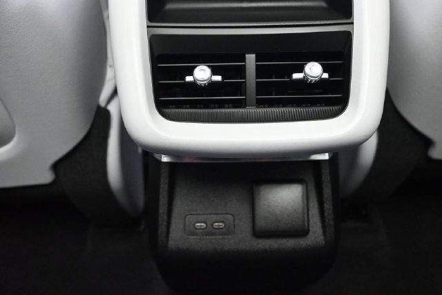 Used 2024 Cadillac Lyriq Sport AWD/4WD image 14