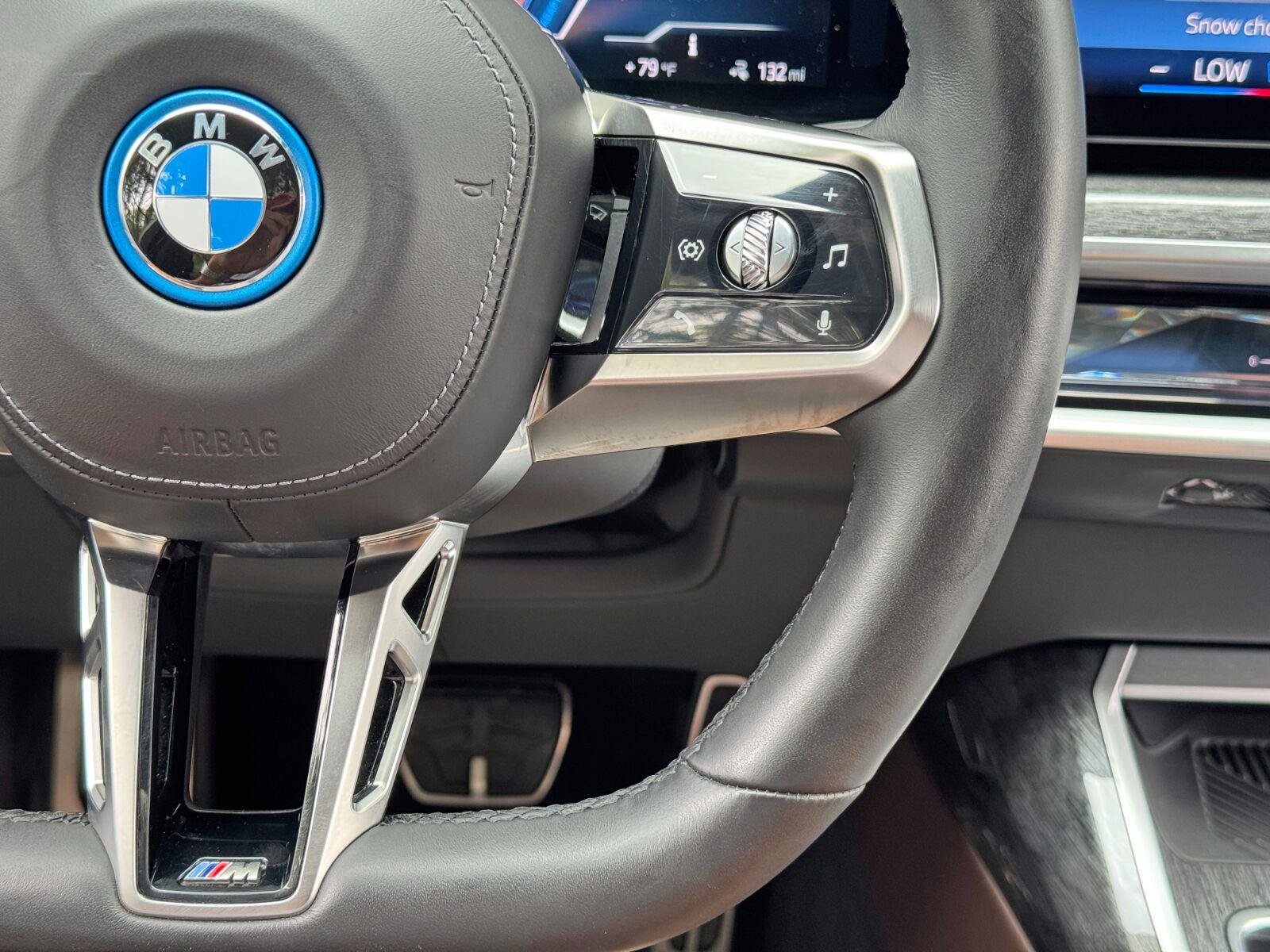 Used 2023 BMW i7 xDrive60 w/ Executive Package 2 AWD/4WD image 21