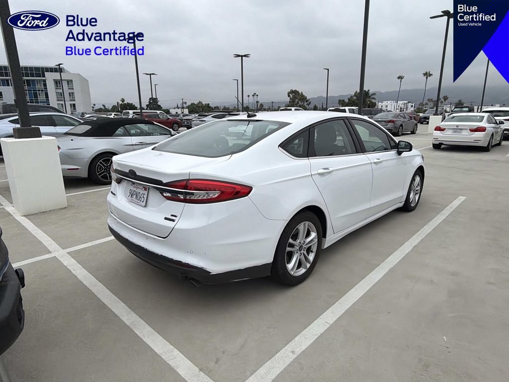 Used 2018 Ford Fusion SE w/ Fusion SE Technology Package FWD image 9