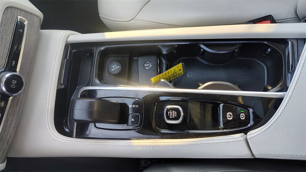 Used 2023 Volvo XC90 B6 Plus w/ Protection Package Premier image 23