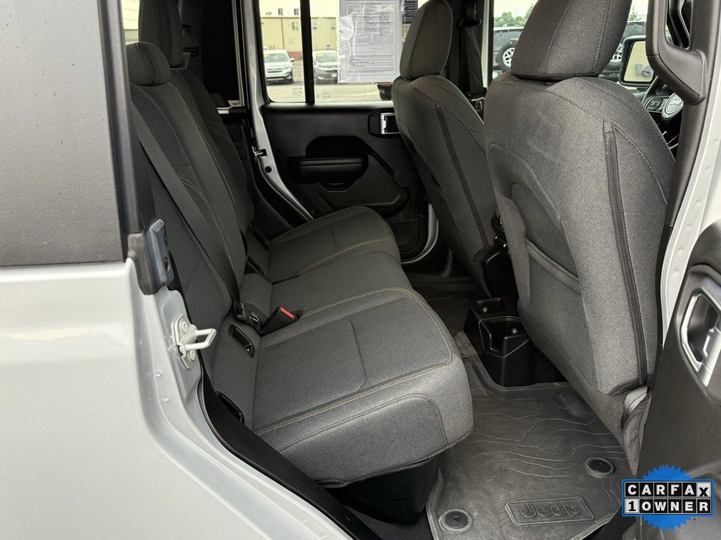 Used 2024 Jeep Gladiator Sport image 18