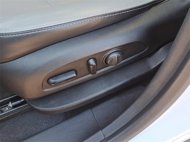 Used 2023 GMC Terrain SLT image 22