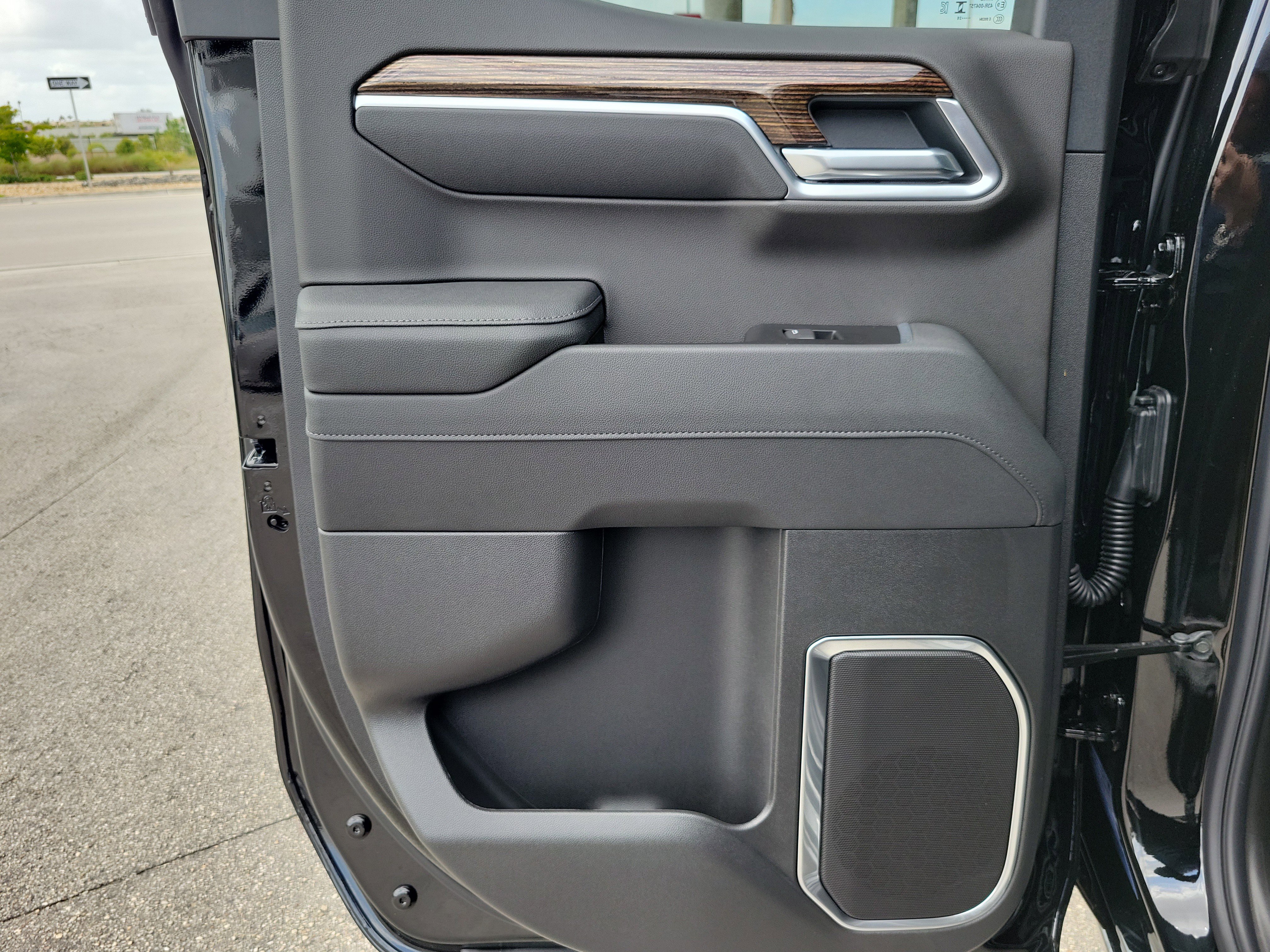 Used 2026 GMC Sierra 1500 Elevation image 25