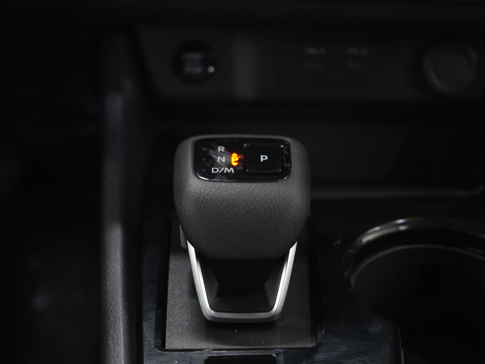 Used 2025 Nissan Rogue SV image 20