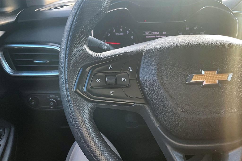 Used 2022 Chevrolet TrailBlazer LT w/ Convenience Package image 11