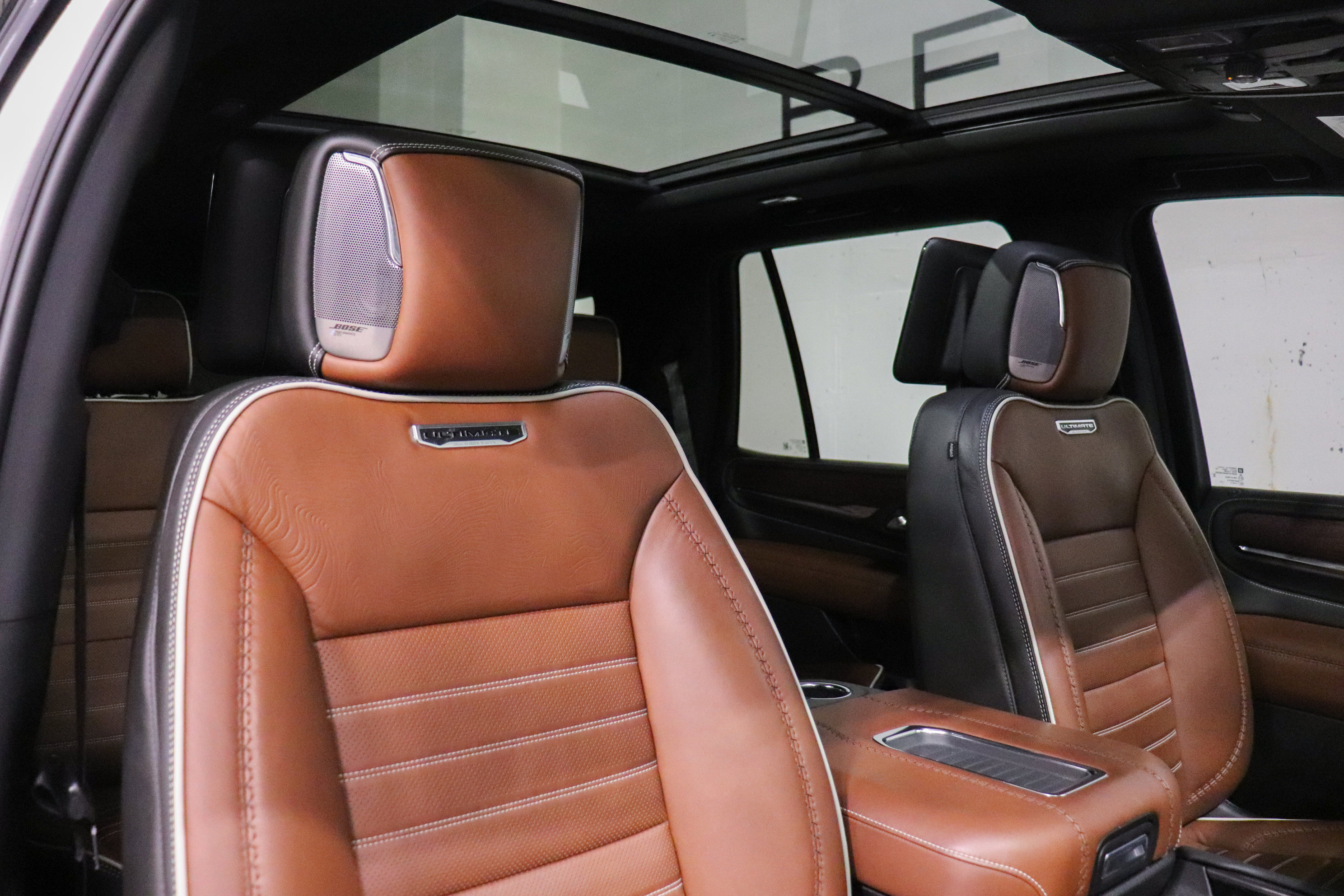 Used 2023 GMC Yukon Denali Ultimate image 16