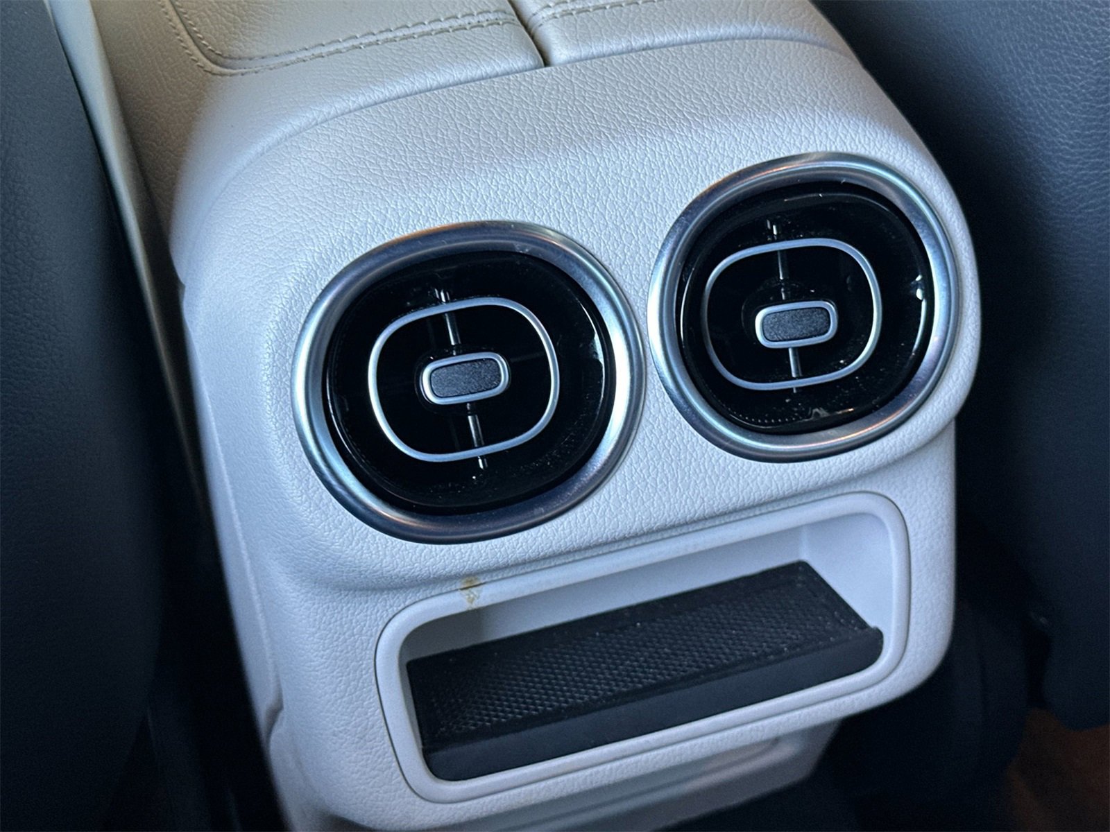 Certified 2025 Mercedes-Benz GLC 300 image 14