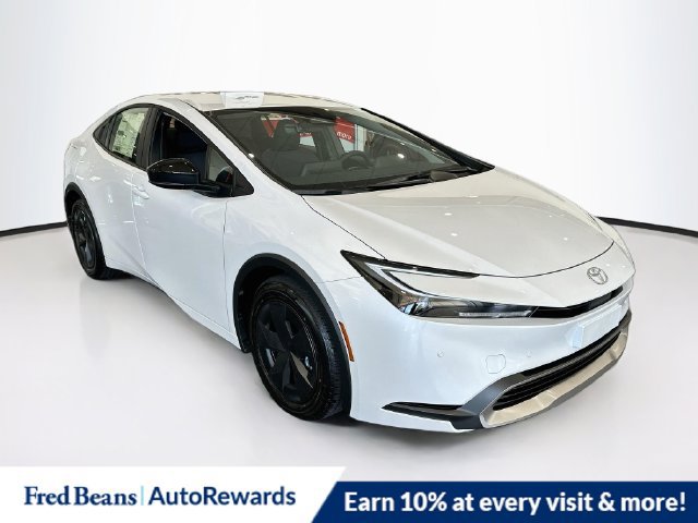 New 2027 Toyota Prius Plug-In Hybrid FWD image 1