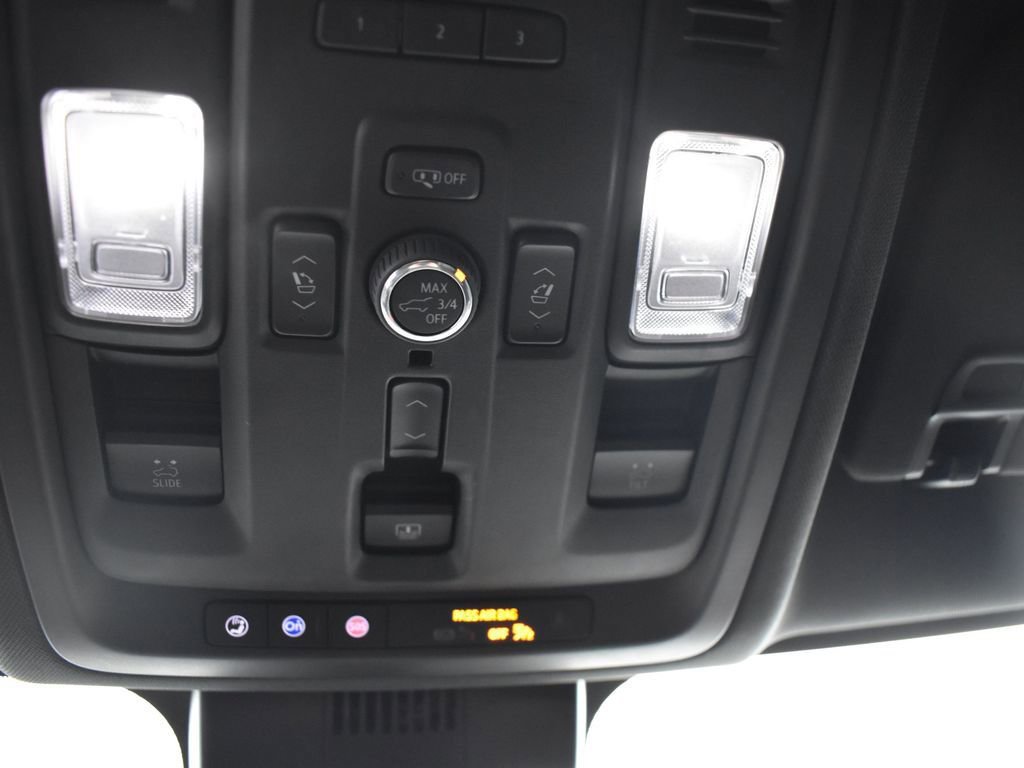 Used 2023 Chevrolet Tahoe High Country w/ Premium Package 2 image 32