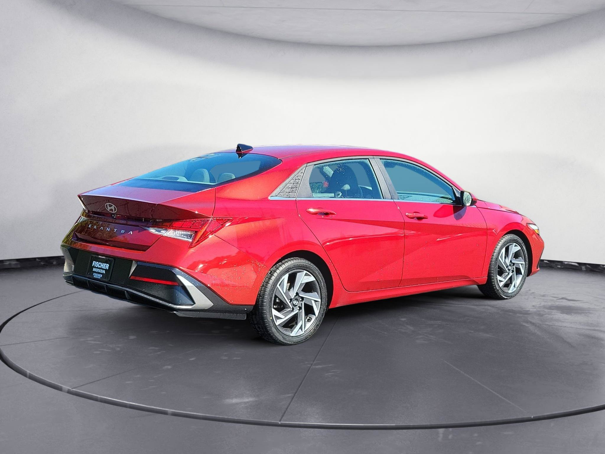 Used 2025 Hyundai Elantra SEL FWD image 3