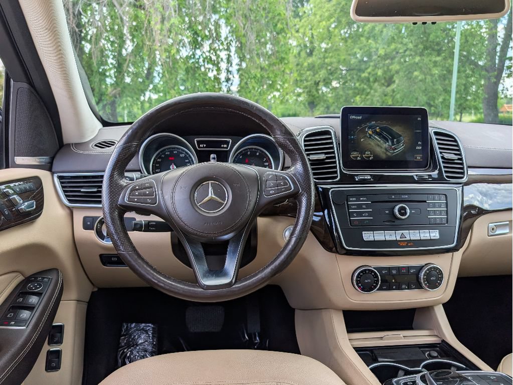 Used 2018 Mercedes-Benz GLS 450 4MATIC w/ Premium Package image 31