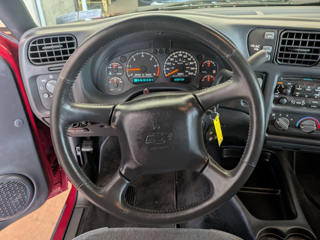 Used 2000 Chevrolet Blazer LS w/ LS Preferred Equipment Group AWD/4WD image 15