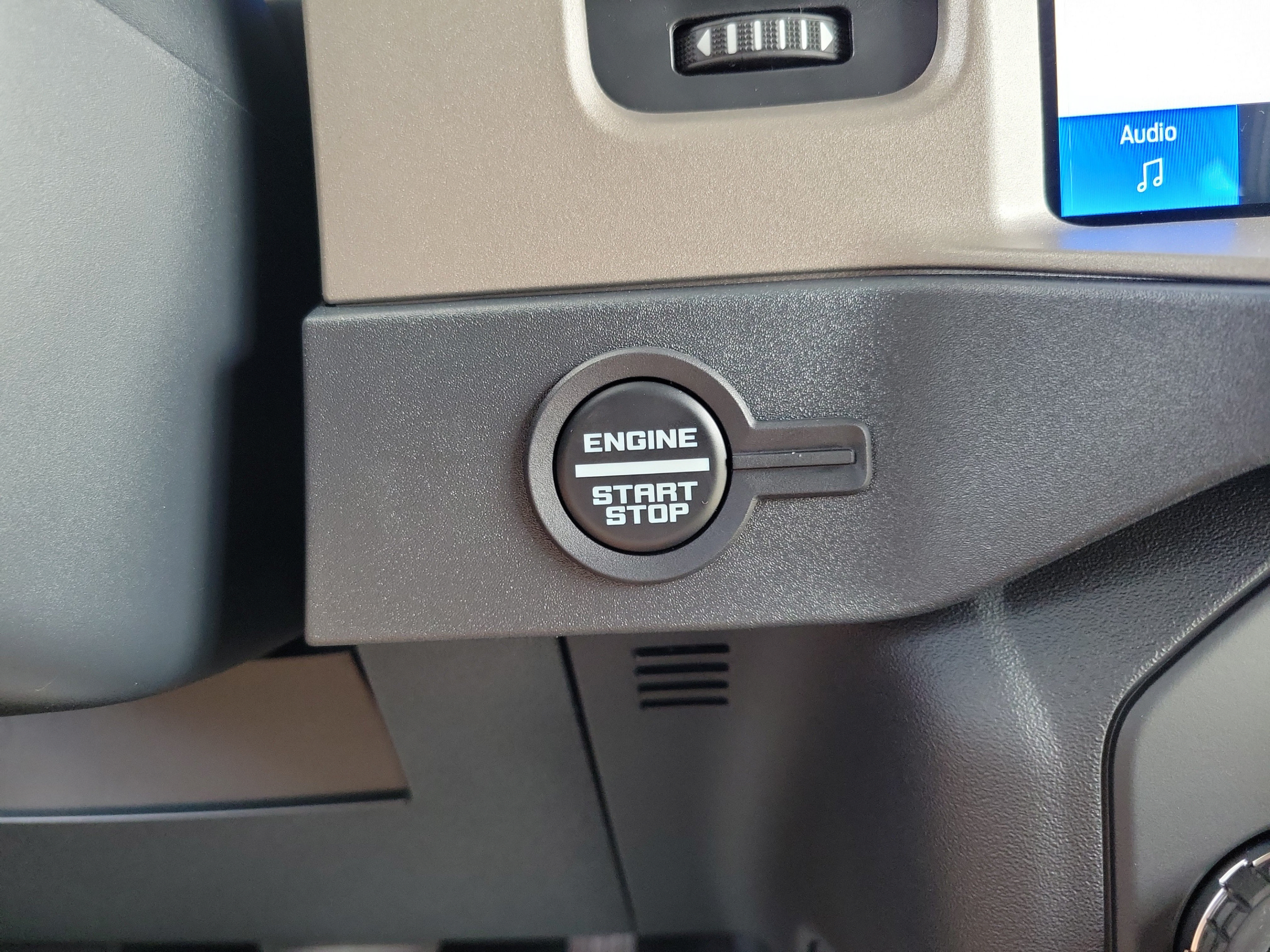 New 2026 Ford Bronco Outer Banks w/ Sasquatch Package AWD/4WD image 25