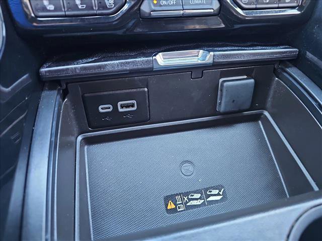 Used 2024 GMC Yukon XL Denali w/ Advanced Technology Package image 30