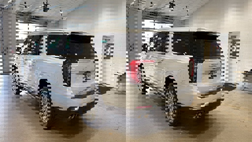 New 2026 GMC Yukon XL Denali w/ Sun & Power Step Package image 5