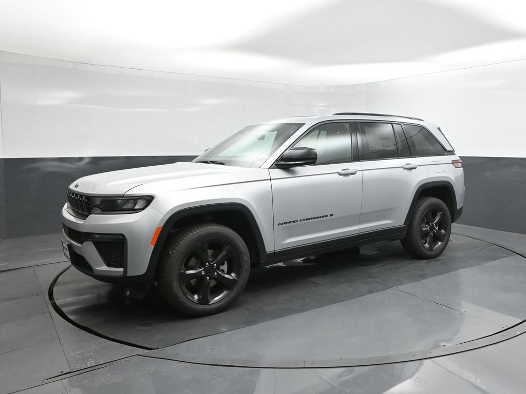New 2026 Jeep Grand Cherokee Limited w/ Limited Altitude Package RWD image 34
