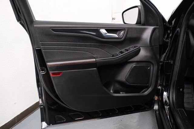 Used 2023 Ford Escape ST-Line image 33
