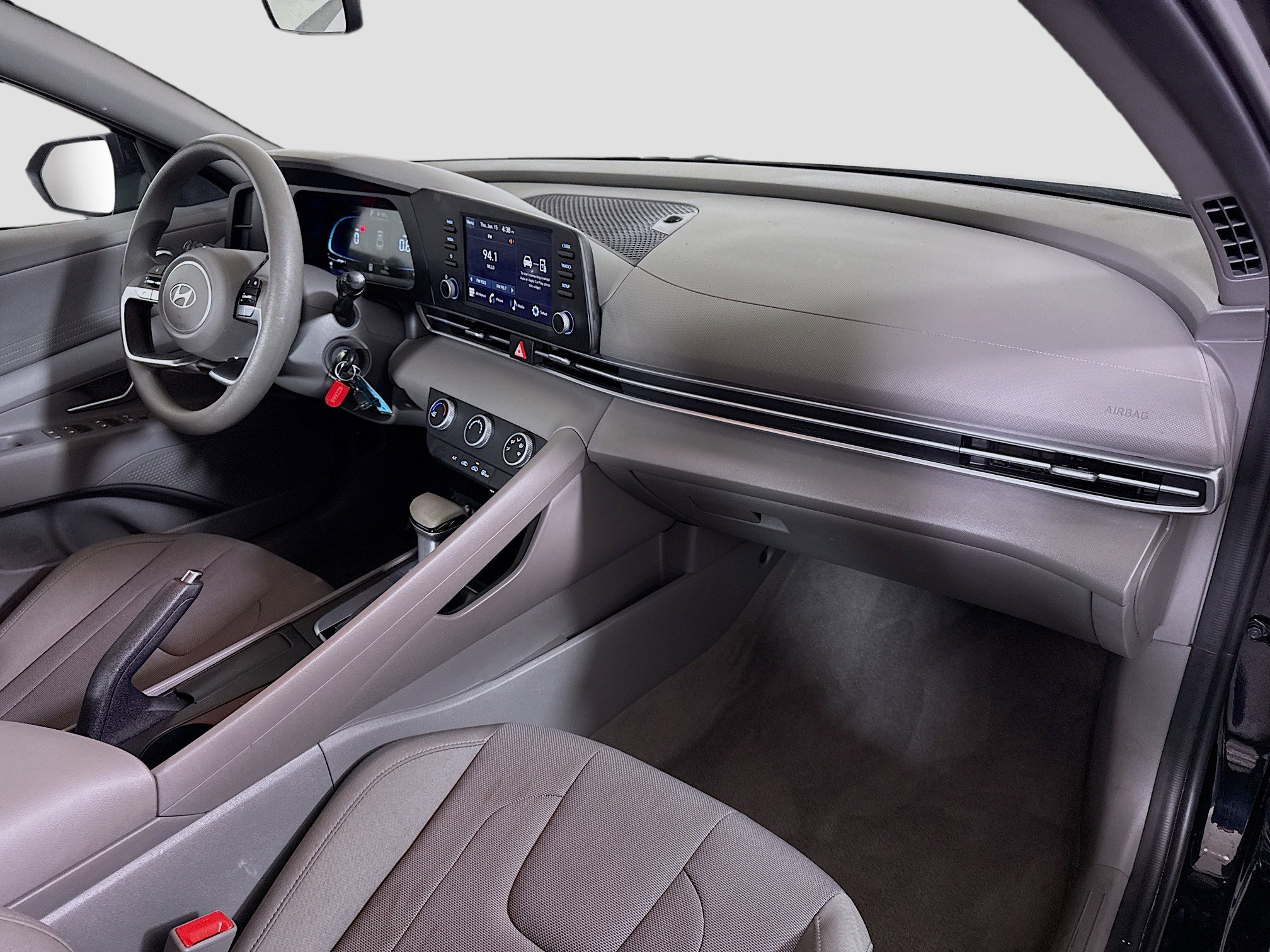 Used 2025 Hyundai Elantra SE image 29