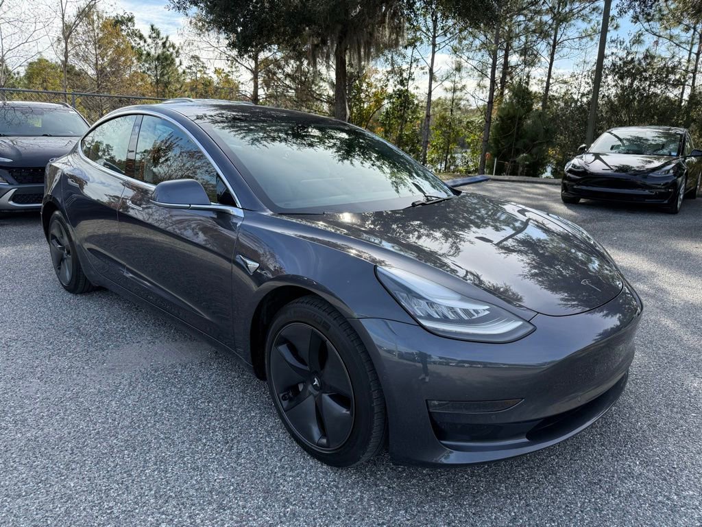 Used 2018 Tesla Model 3 Long Range image 3