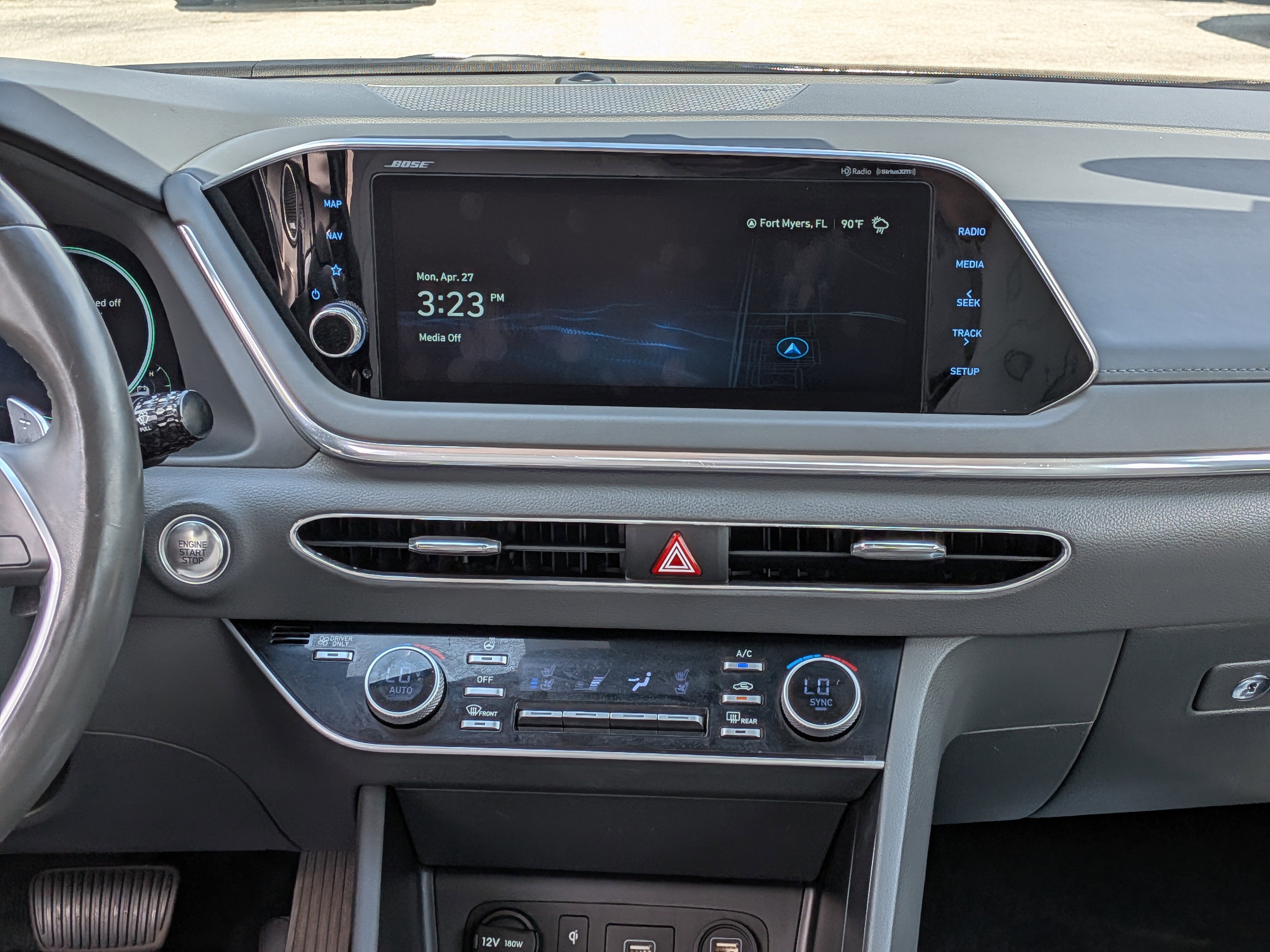 Used 2023 Hyundai Sonata Limited w/ Cargo Package FWD image 17