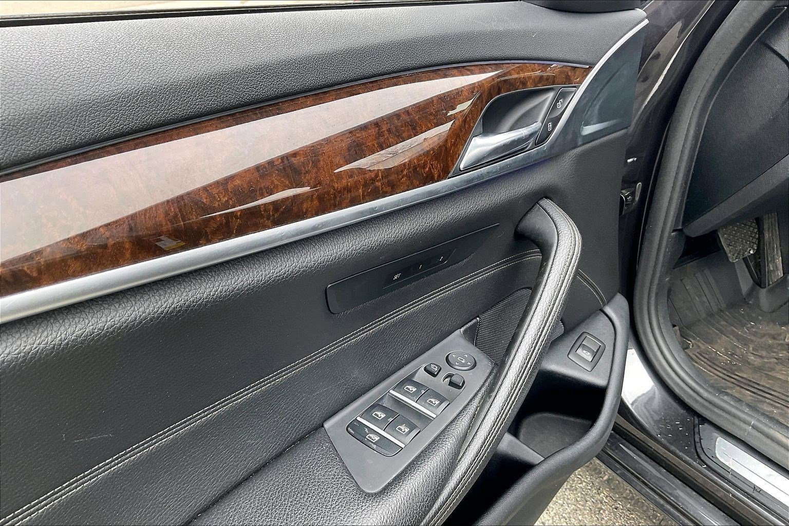 Used 2018 BMW 540i xDrive 540i xDrive w/ Premium Package image 31