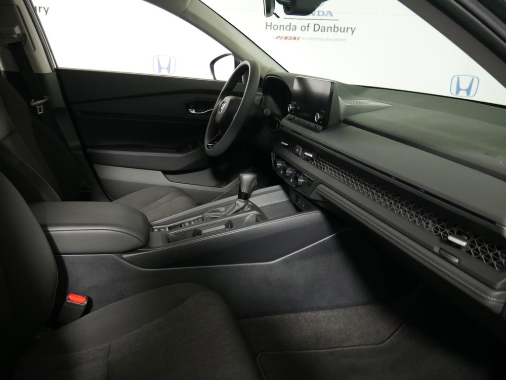 Used 2023 Honda Accord EX image 7