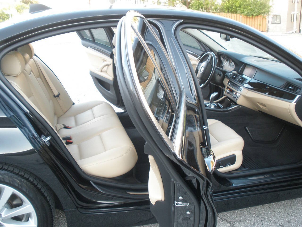 Used 2016 BMW 535i xDrive Sedan AWD/4WD image 22