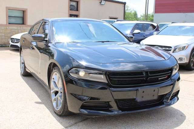 Used 2020 Dodge Charger SXT w/ Plus Group RWD image 1