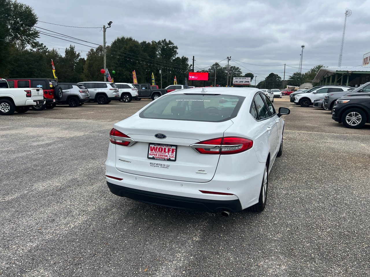 Used 2020 Ford Fusion SE image 6
