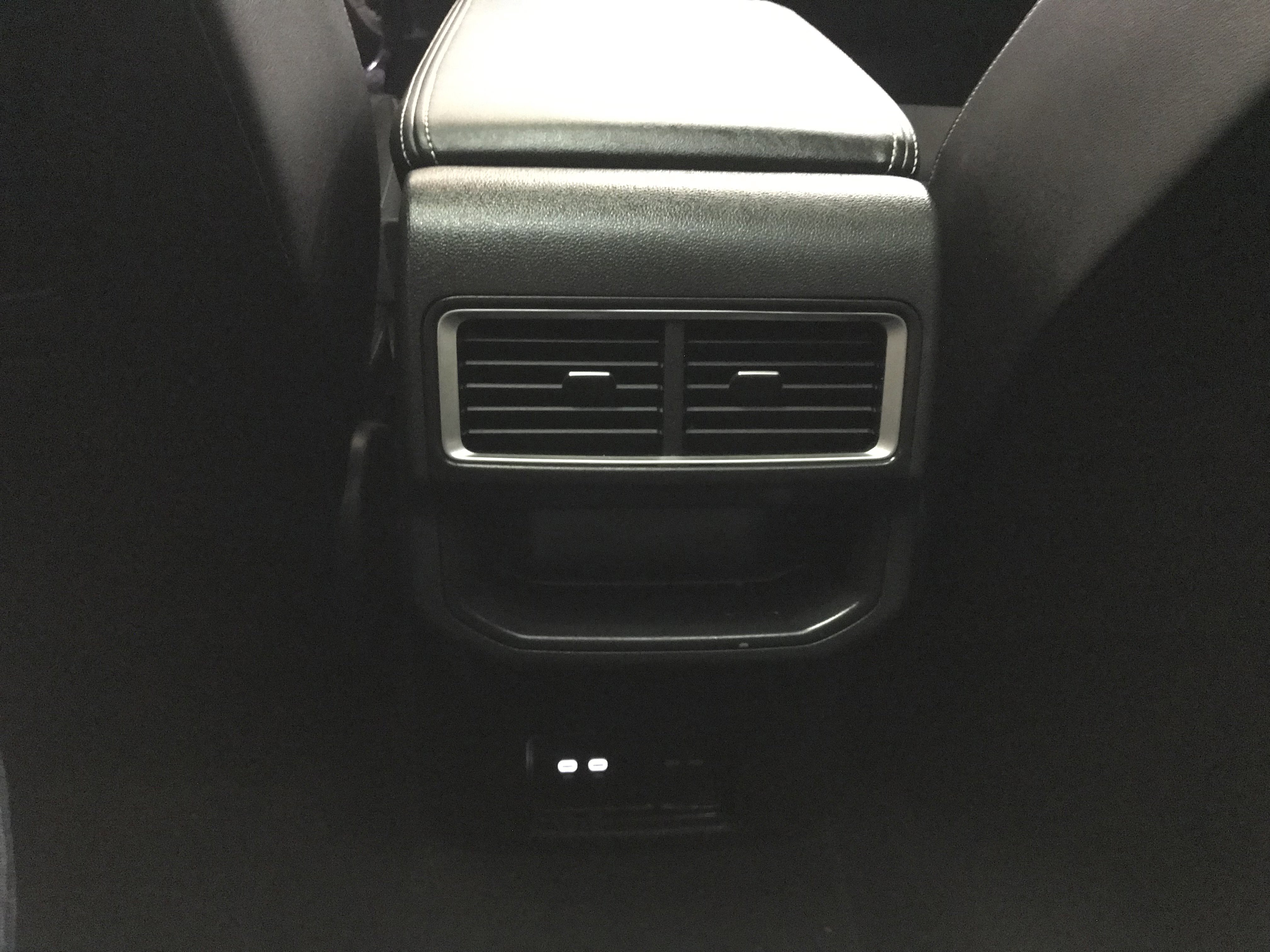 Used 2024 Volkswagen Atlas Cross Sport SE w/ Panoramic Sunroof Package FWD image 15